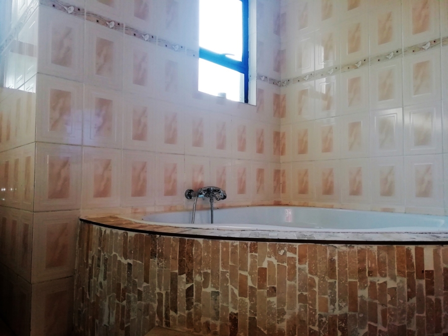 3 Bedroom Property for Sale in Geelhoutpark North West